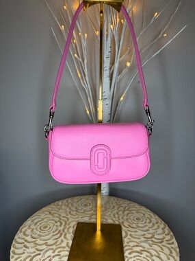 MarcJacobs NWOT Clove Crossbody /shoulder bag bubblegum pink. NEW